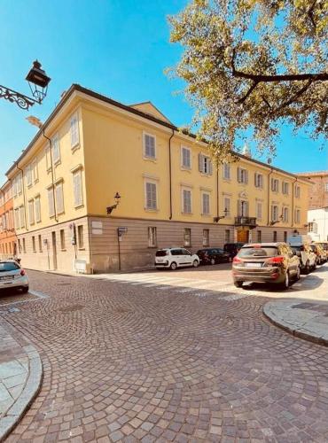 Palazzo Borgocolonne Apartments