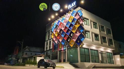 플레이 포스텔 앤 카페 - 숙소 외관