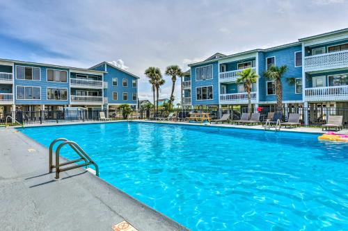 Gulf Shores Condo Private Balcony and Beach Views!
