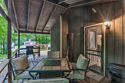 Pocono Lake Escape with Community Amenities! - image 10