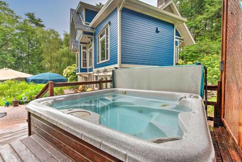 Lakefront Poconos Retreat with Hot Tub, Near Hiking! Lakefront Poconos Retreat with Hot Tub, Near Hiking!