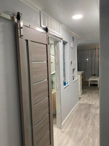 1 Bdrm Refreshing Newly Renovated Resort Style Condo at The Victorian! condo - image 9