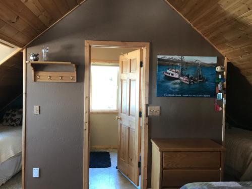 Cozy Cove Inn - image 5