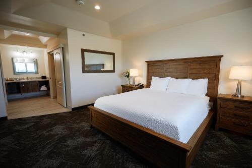 Suite, executive