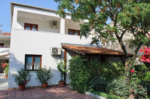 Apartmani Tina Pakoštane - Location saisonnière - Pakoštane