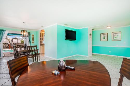 Teal Flamingo - image 8