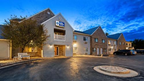 . Best Western Dodgeville Inn & Suites