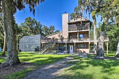 Riverfront House with Lanai and Games on 2 5 Acres! - image 4