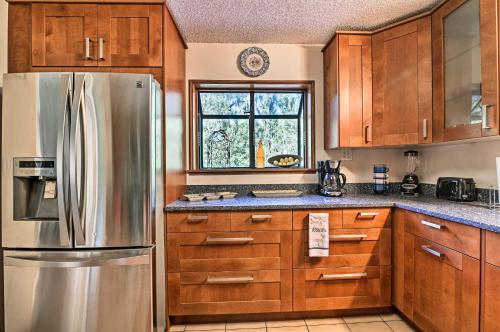 Riverfront House with Lanai and Games on 2 5 Acres! - image 7