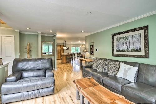 Spacious Breck Townhome - Walk to Ski Shuttle - image 6