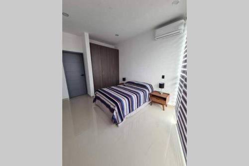 Departamento nuevo cerca del malecon y zona dorada