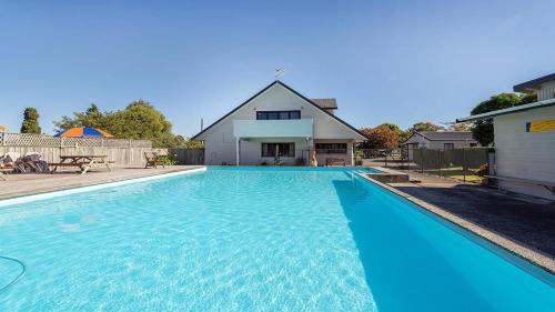 Schwimmbad, Holdens Bay Holiday Park in Rotorua