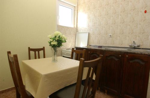 virtuve, Rooms & Apartments Anka in Bara
