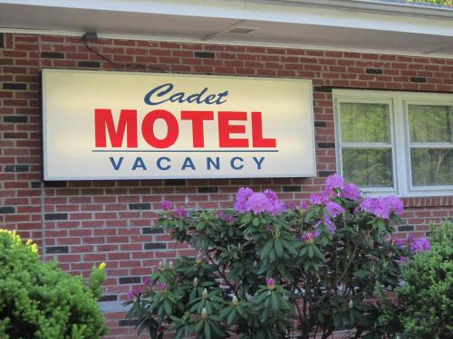 Cadet Motel 5