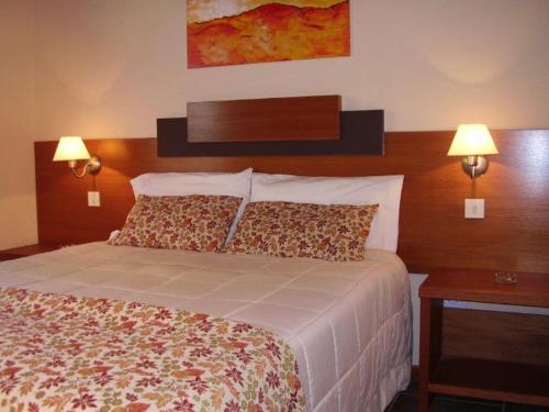 One-Bedroom Apartment image 3