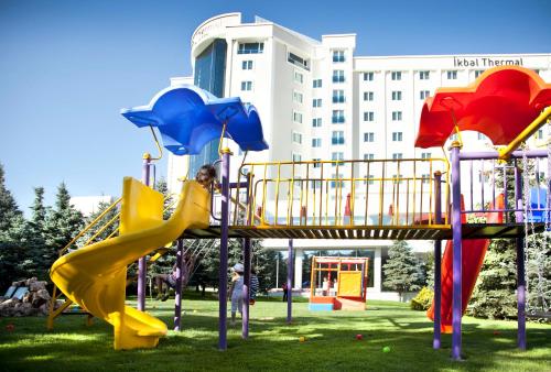 Area giochi per bambini, Ikbal Thermal Hotel Spa in Afyon