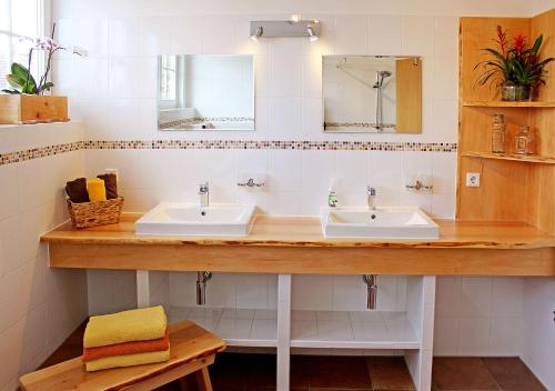 Vannas istaba, Ferienhaus Villa Maria - Ferienwohnung Chippendale in Gohrisch