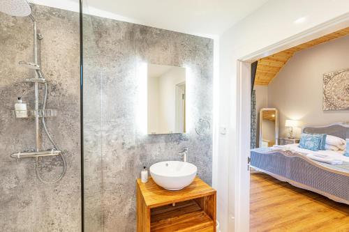 Thistle Lodge 20 with Hot Tub, Perthshire and Kinross