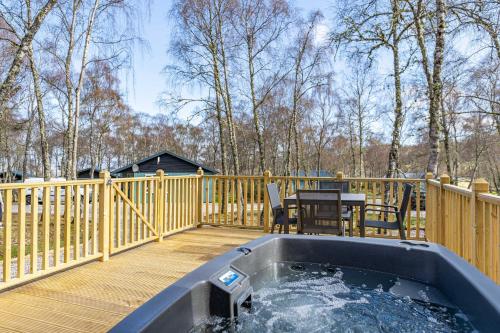 Balcony/terrace, Thistle Lodge 22 with Hot Tub in Beauly