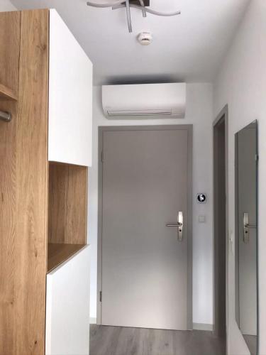 Hotel 83