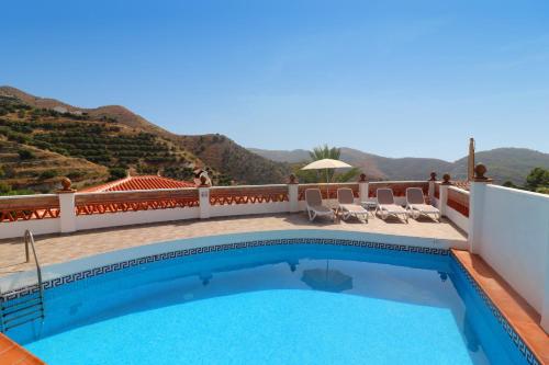 Swimming pool, Villa el Barco Spainsunrentals 1200 in Maro