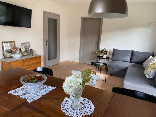  WOHNUNG ERDGESCHOSS mit 3 Schlafzimmer in ruhiger Gegend in Mäder
