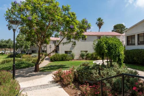 花園, Keshet Yehonatan Country Lodging in 提比里亞市中心