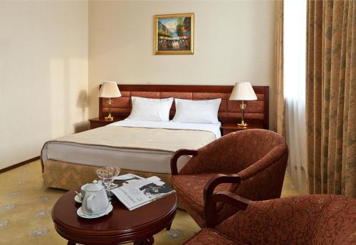 Grand Hall Hotel - image 11
