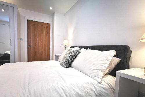 Luxury seaside apartment in the heart of East Wittering Village