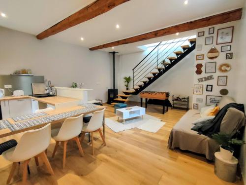 Maison 110m2 cœur historique avec Terrasse Sud gîte à louer Bouleternère