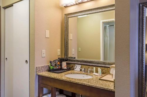 Quality Inn Ruston - image 7