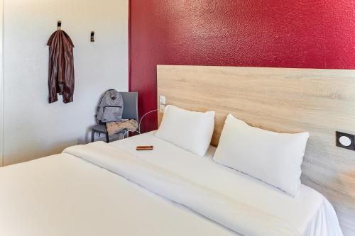 hotelF1 Toulon Est La Valette Renove Set in a prime location of La Valette-du-Var, hotelF1 Toulon Est La Valette puts everything the city has to offer just outside your doorstep. The property features a wide range of facilities to make y