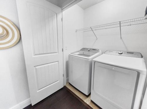 Ceylon House home - image 12