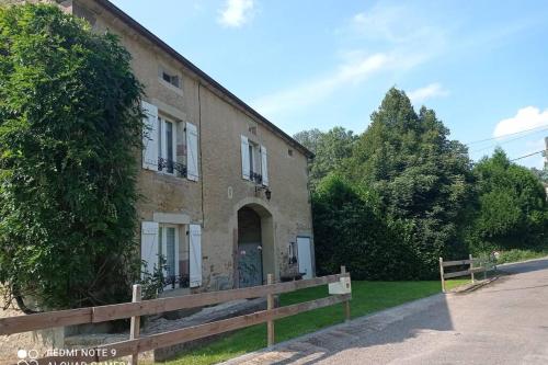 Appartement spacieux au coeur de la nature - Apartment - Fougerolles