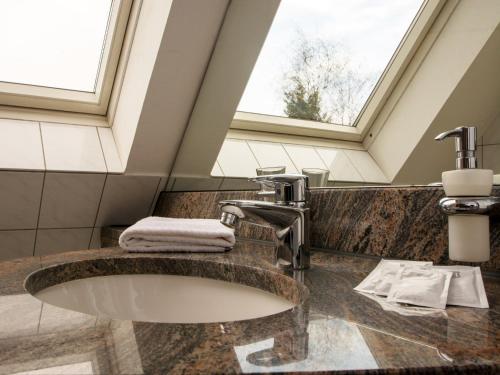 Standard Single Room with Shower