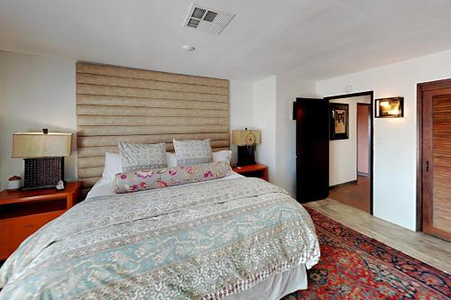 Exceptional Vacation Home in Yucca Valley home - image 10
