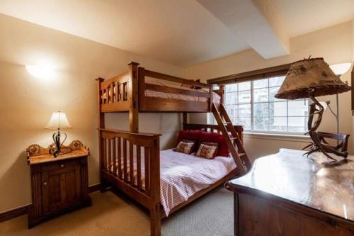 Nine Vail Road with Onsite Pool in Vail, USA