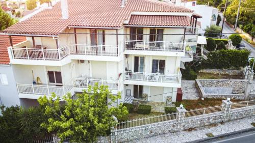  MPOZA APPARTMENTS, Unterkunft in Patras