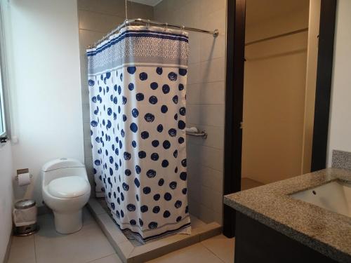 Double Room with Private Bathroom image 9