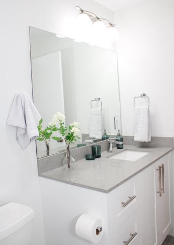 Large Miami Home Sleeps 22! in Miami, USA