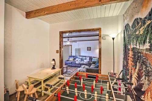 Cozy Wrightwood Cabin Less Than 5 Mi to Ski and Hike! - image 6
