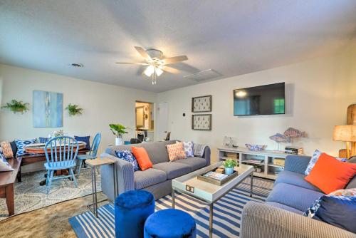 Bright Gilbertsville Condo on Kentucky Lake! - image 2