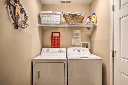 Single-Story Home about 1 Mi to Pigeon Forge Fun! - image 2