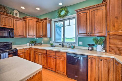 Blue Birds Perch Stunning Home on Private Hilltop in Coldwater