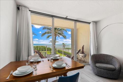 Condo 202 - image 11