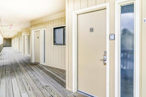 HH Beach & Tennis 258B - image 9
