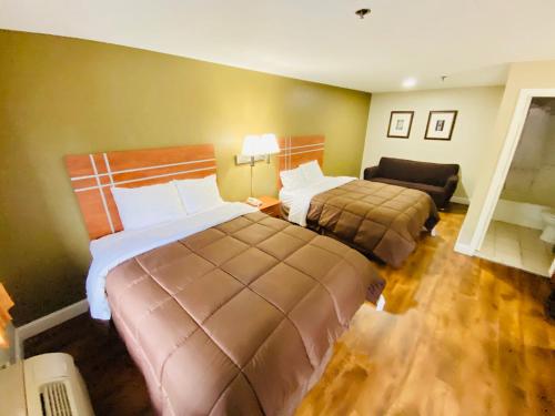 Queen Room with Two Queen Beds - Non-Smoking