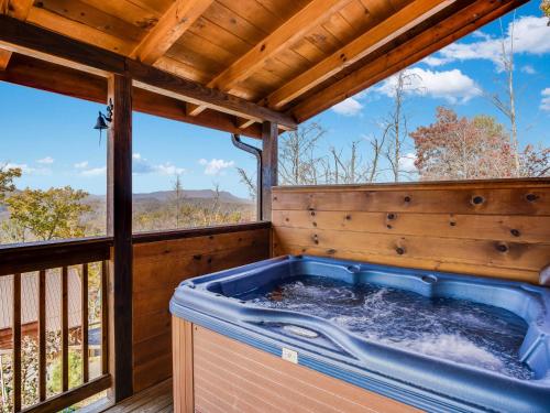 Journey's End 2 1 Bedroom Fireplace Hot Tub Jetted Tub WiFi Sleeps 2 - image 2