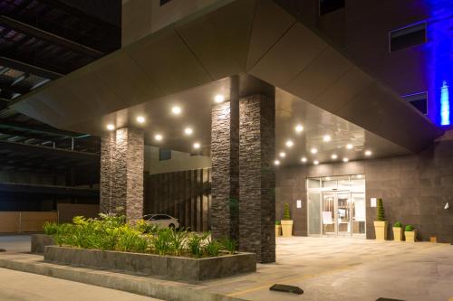 Holiday Inn Express & Suites - Tijuana Otay, an IHG Hotel