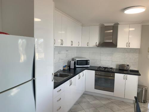 Beachside & Jetty View 7 - Sea Eagle Nest Apartment in Streaky Bay